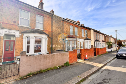 3 bedroom semi-detached house for sale - Hounslow TW3