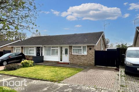 2 bedroom semi-detached bungalow for sale, Belmont Crescent, Colchester