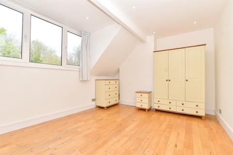 3 bedroom flat for sale, Avondale Road, South Croydon, Surrey