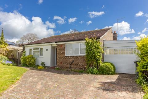 3 bedroom detached bungalow to rent, Sun Hill Crescent, Alresford, Hampshire, SO24