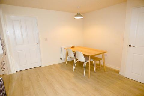 3 bedroom end of terrace house to rent, Maple Road, Blaydon-On-Tyne