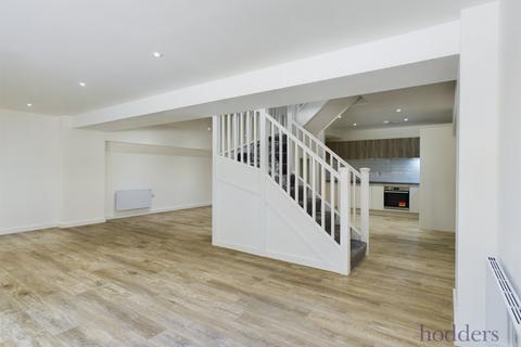 undefined, London Road, Staines-upon-Thames, Surrey, TW18