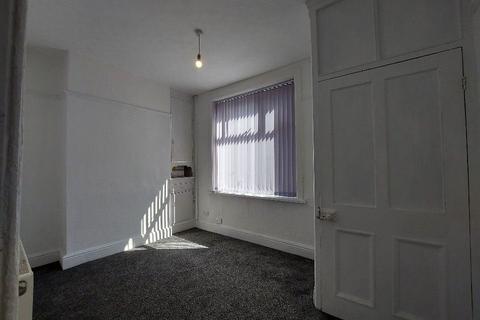 2 bedroom terraced house to rent, Burdett Street, Burnley BB11