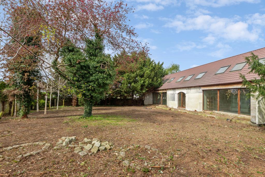 Gibsons Hill London SW16 3JP 5 bed property with land for sale £599,995