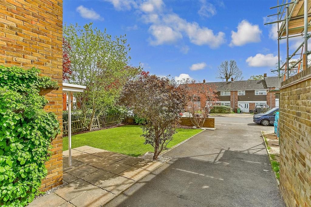 Driveway/Parking