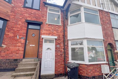 3 bedroom terraced house to rent, 123 Broad Avenue, Leicester, LE5 4PU