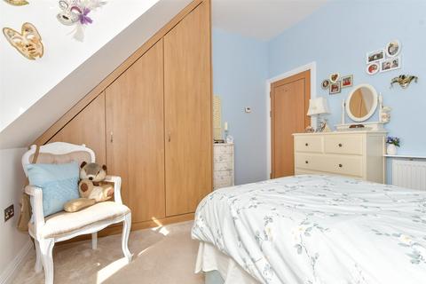 2 bedroom flat for sale, Regent Street, Whitstable, Kent