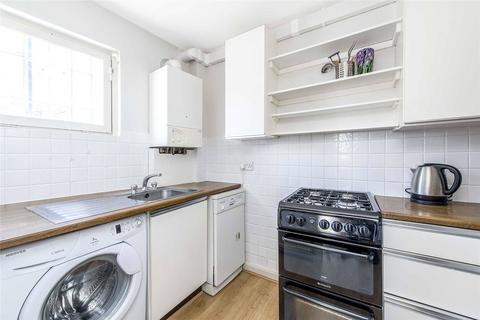 2 bedroom flat to rent, Elms Crescent, London, SW4