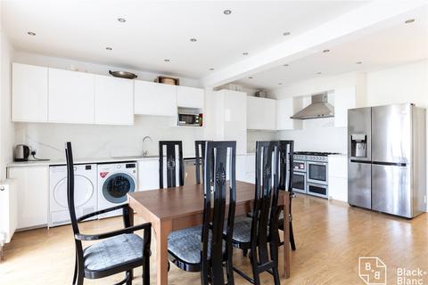4 bedroom semi-detached house to rent, Southlands Road, Bromley, BR2