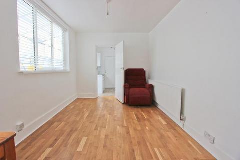 18 Talbot Road, London, E7 0DX