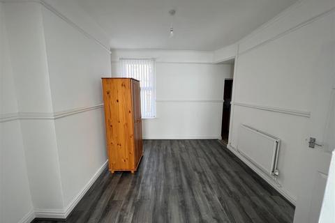 3 bedroom terraced house to rent, Percy Street, Bootle
