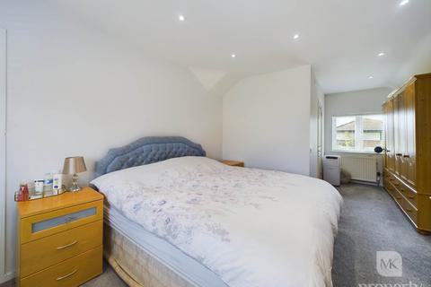 41 Craddocks Close, Bradwell, Milton Keynes, MK13 9DX