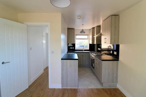 2 bedroom flat to rent, Moyne Close, Cambridge,