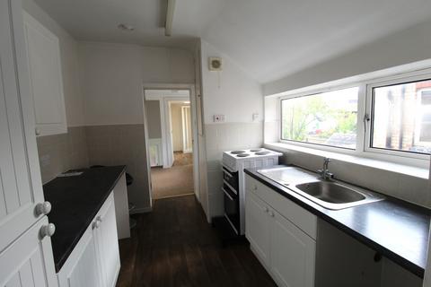 1 bedroom flat to rent, Bargates, Christchurch, BH23
