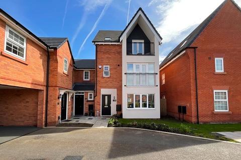 3 bedroom townhouse for sale, Darlton Drive, Southport PR8