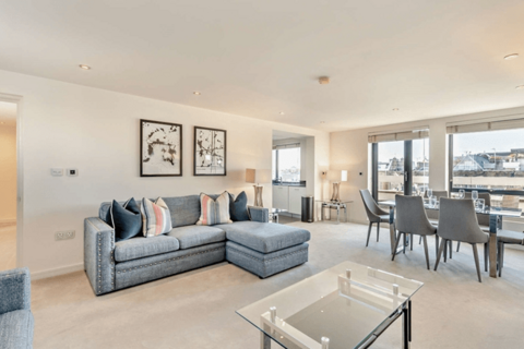 2 bedroom flat to rent, Fulham Road, South Kesington, London, SW3