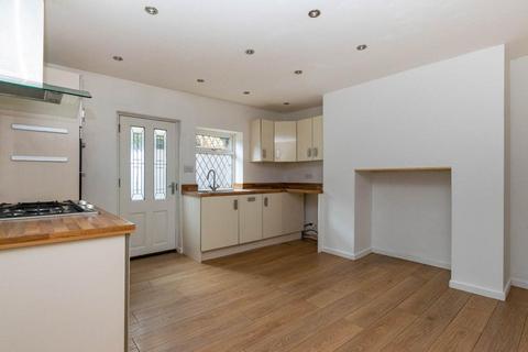 2 bedroom terraced house to rent, Hayleigh Mount, Leeds, West Yorkshire, LS13