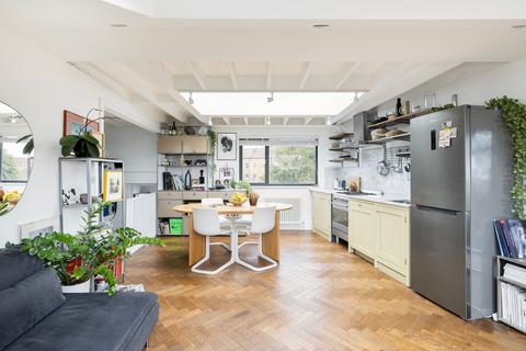 Flat 1, 135 Rendlesham Road, London, E5 8PA