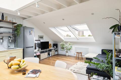 Flat 1, 135 Rendlesham Road, London, E5 8PA