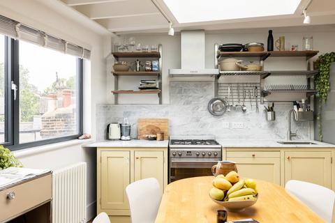 Flat 1, 135 Rendlesham Road, London, E5 8PA