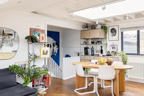 Flat 1, 135 Rendlesham Road, London, E5 8PA