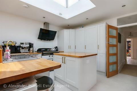 8 Argyle Gardens, Margate, CT9 5RL
