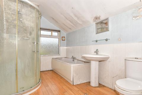 102 Cuxton Road, Rochester, ME2 2JA