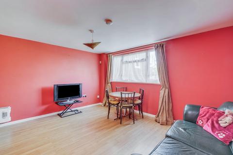 32 Haygarth, Knebworth, SG3 6HE
