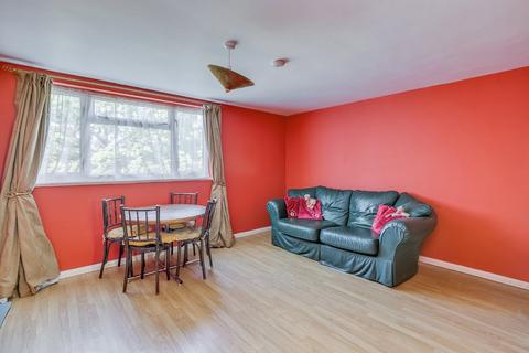 32 Haygarth, Knebworth, SG3 6HE