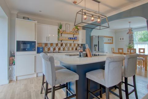 9 Streamside, Taunton, TA1 2LY