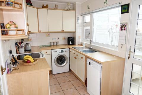 3 bedroom end of terrace house for sale, Stonehill Crescent, Pagham