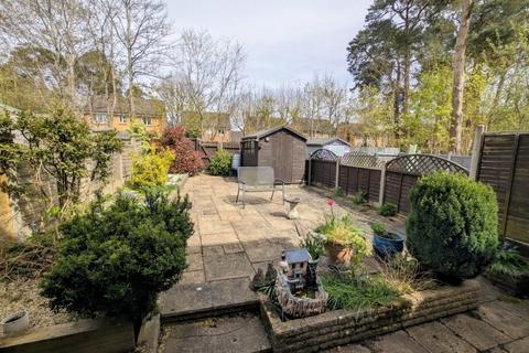 14 Ashmead, Bordon, GU35 0TL