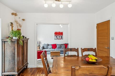 8 Whitton Drive, Giffnock, Glasgow, G46 6EE