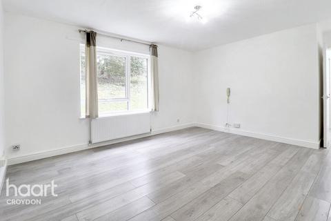 2 bedroom apartment for sale, Montana Close, South Croydon