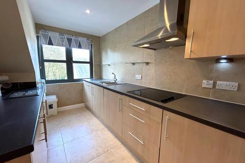 2 bedroom flat to rent, Charlton Down