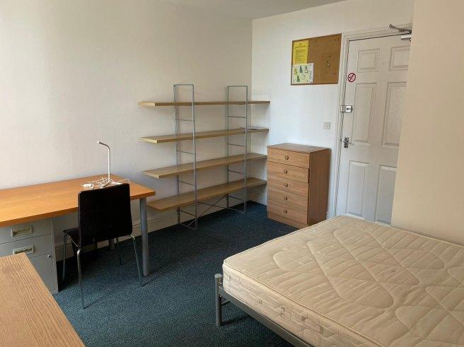 St-james-s-street-ng1-6fj-955391