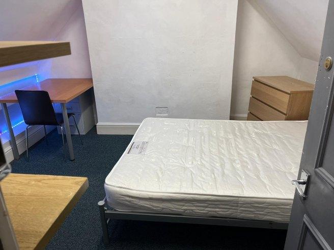 St-james-s-street-ng1-6fj-955398