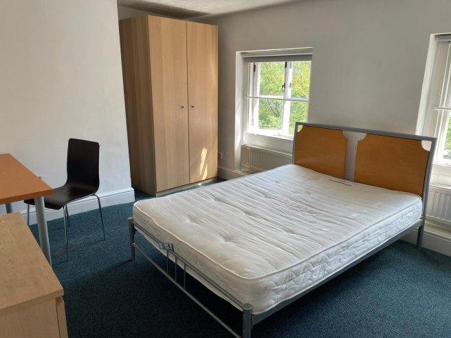 St-james-s-street-ng1-6fj-955400