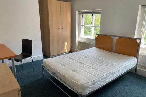 12 bedroom house share to rent, St James's Street