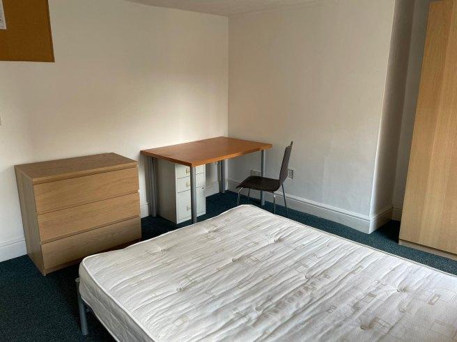 St-james-s-street-ng1-6fj-955401