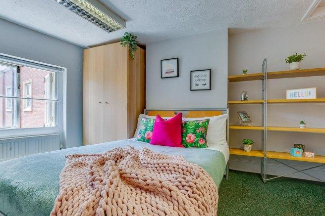 St-james-s-street-ng1-6fj-958840