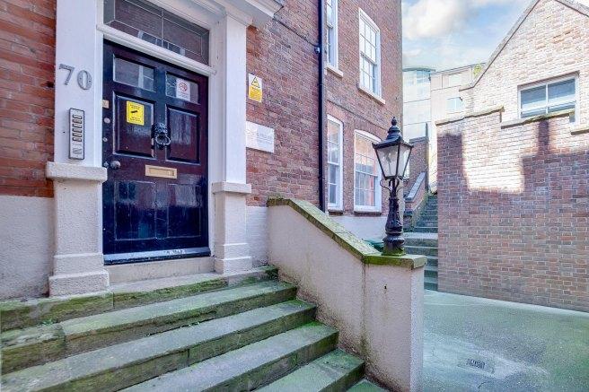 St-james-s-street-ng1-6fj-958813