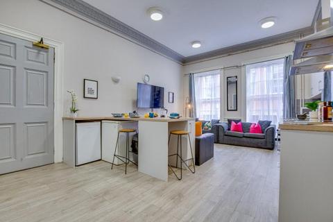 17 bedroom house share to rent, St James's Street