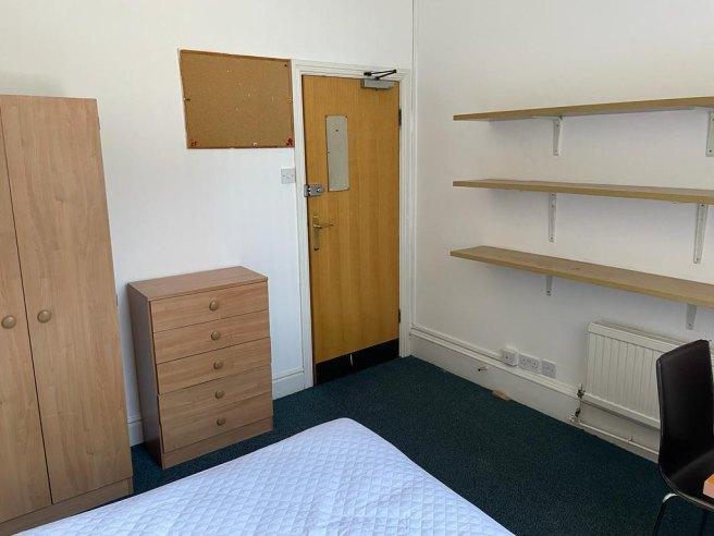 St-james-s-street-ng1-6fj-955420
