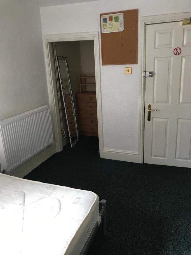 St-james-s-street-ng1-6fj-955437