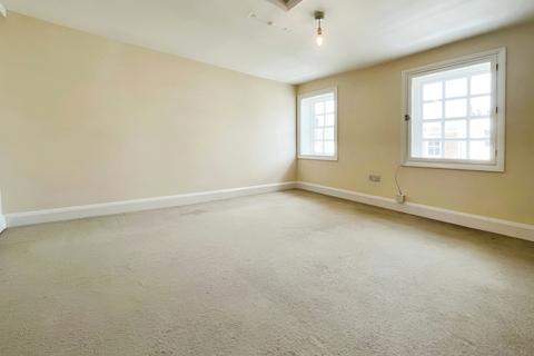 2 bedroom flat to rent, High Street Tonbridge TN9
