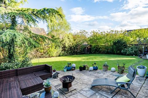 5 Cox Green, College Town, Sandhurst, GU47 0FU
