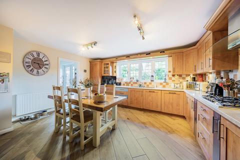 5 Cox Green, College Town, Sandhurst, GU47 0FU