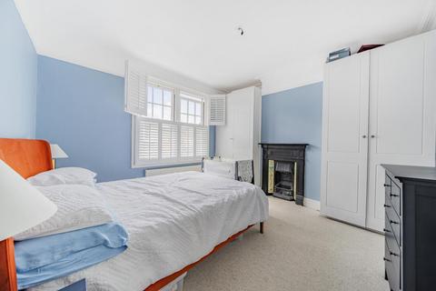 3 bedroom semi-detached house for sale, Gilbert Road, Bromley