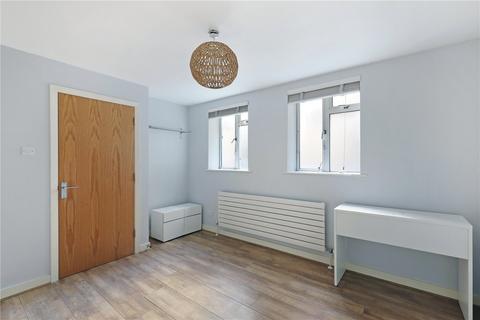 2 bedroom apartment for sale, Uxbridge Road, London, W5